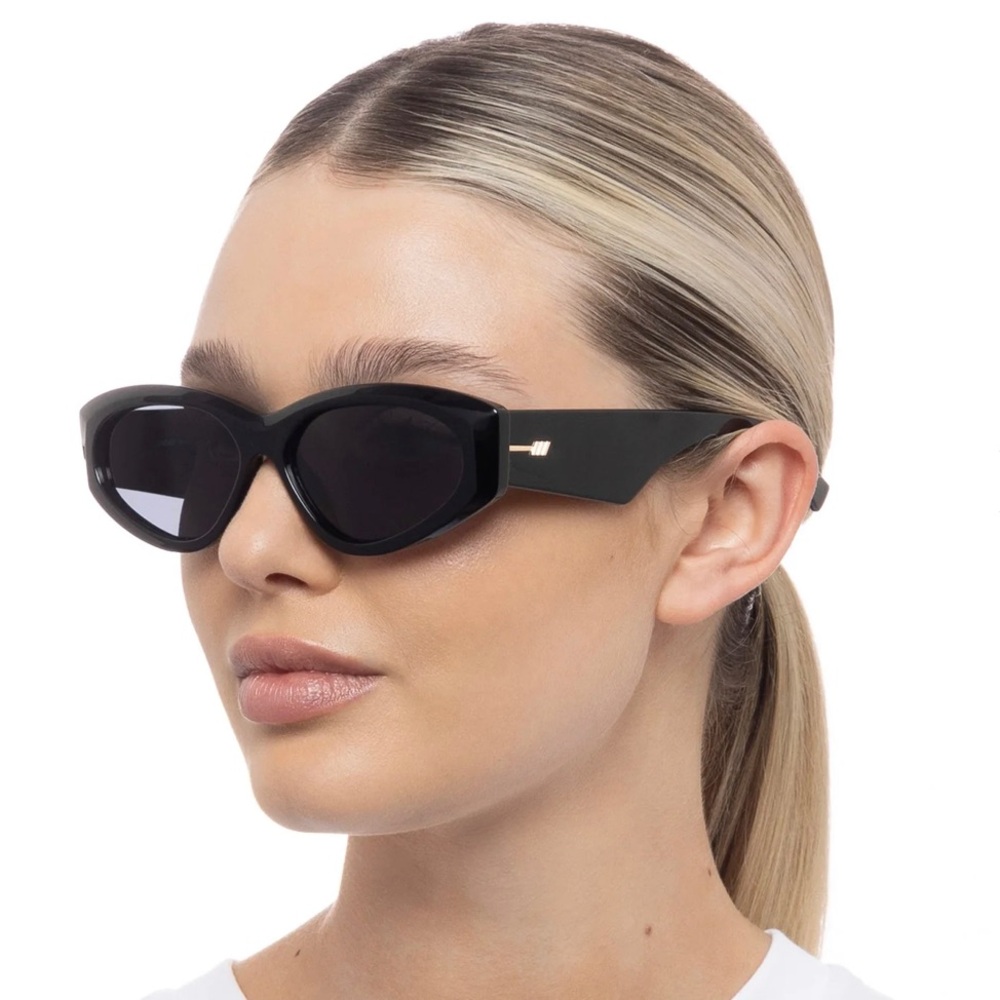 😎NEW😎 Le Specs "Under Wraps" Sunglasses